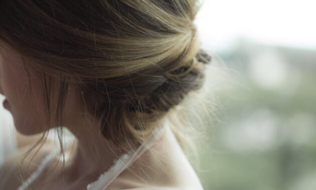 Elegant Grey Hair Hairstyles: Loose Updos for Every Occasion
