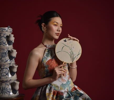 A Comprehensive Guide to Chinese Women’s Hairstyles: Trends, Traditions, and Transformations
