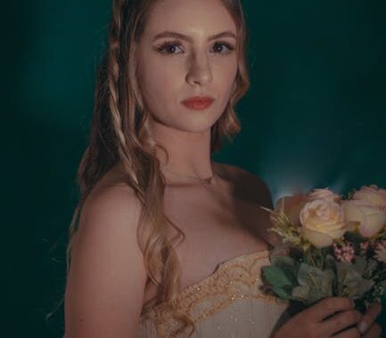 The Perfect Hairstyle for Your Cathedral Veil Wedding Dress